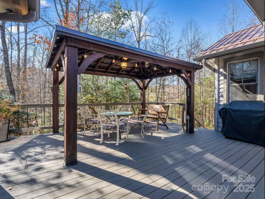 765 Higher Path, Saluda, NC 28773.  MLS# CAR4326175, YatesRealty ID 3425. 
