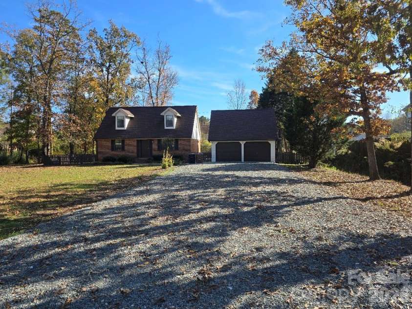 4904 West Street, Indian Trail, NC 28079.  MLS# CAR4399389, YatesRealty ID 34250. 