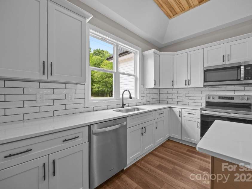 5037 Faith Road, Salisbury, NC 28146.  MLS# CAR4204735, YatesRealty ID 34251. Kitchen