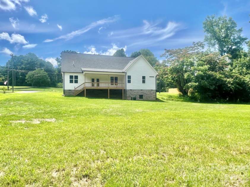 5037 Faith Road, Salisbury, NC 28146.  MLS# CAR4332559, YatesRealty ID 34251. Nice space in the rear of the home, 