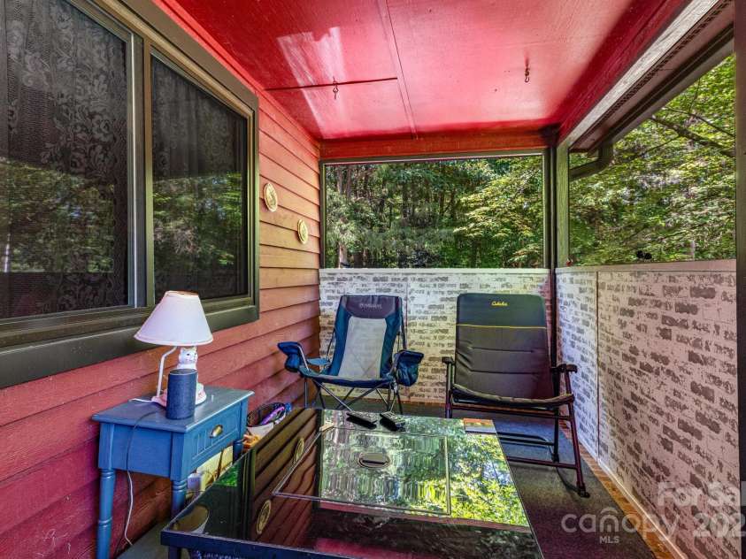 8724 Knowlesly Road, Charlotte, NC 28227.  MLS# CAR4284547, YatesRealty ID 34252. 