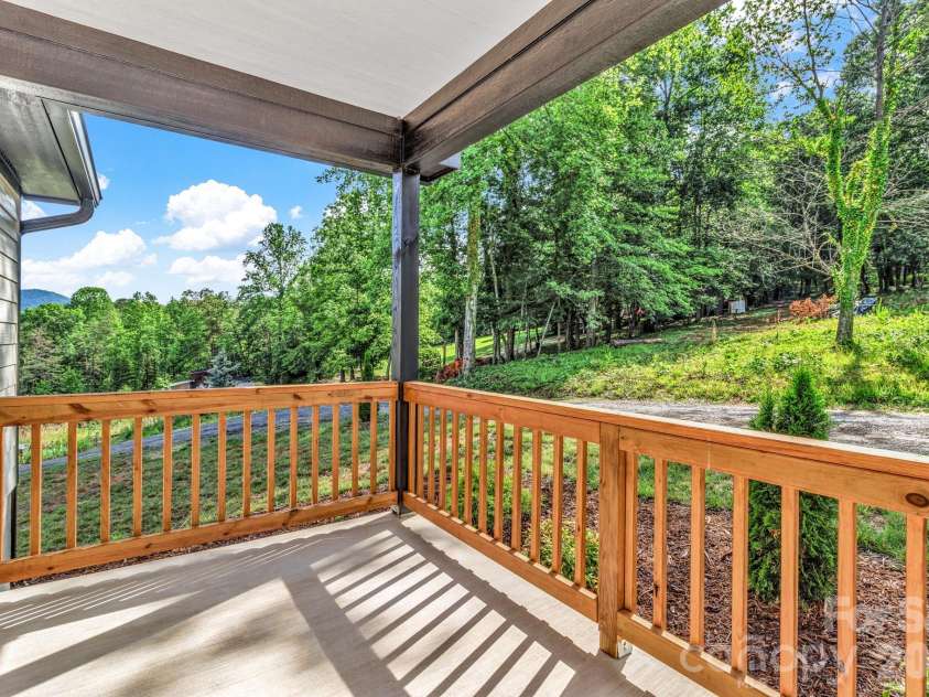 95 Short Drive, Marion, NC 28752.  MLS# CAR4379904, YatesRealty ID 34253. 