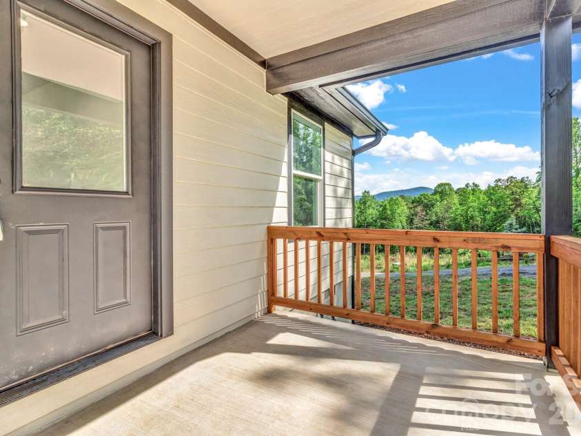 95 Short Drive, Marion, NC 28752.  MLS# CAR4379904, YatesRealty ID 34253. 