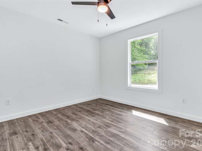 95 Short Drive, Marion, NC 28752.  MLS# CAR4379904, YatesRealty ID 34253. 