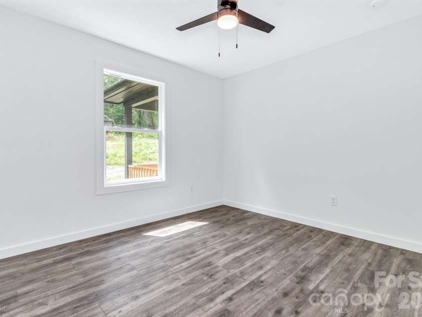 95 Short Drive, Marion, NC 28752.  MLS# CAR4379904, YatesRealty ID 34253. 