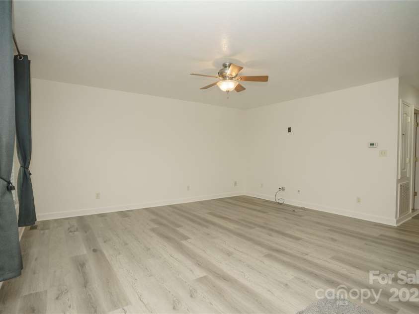 2404 Sides Road, Rockwell, NC 28138.  MLS# CAR4288806, YatesRealty ID 34254. Great room