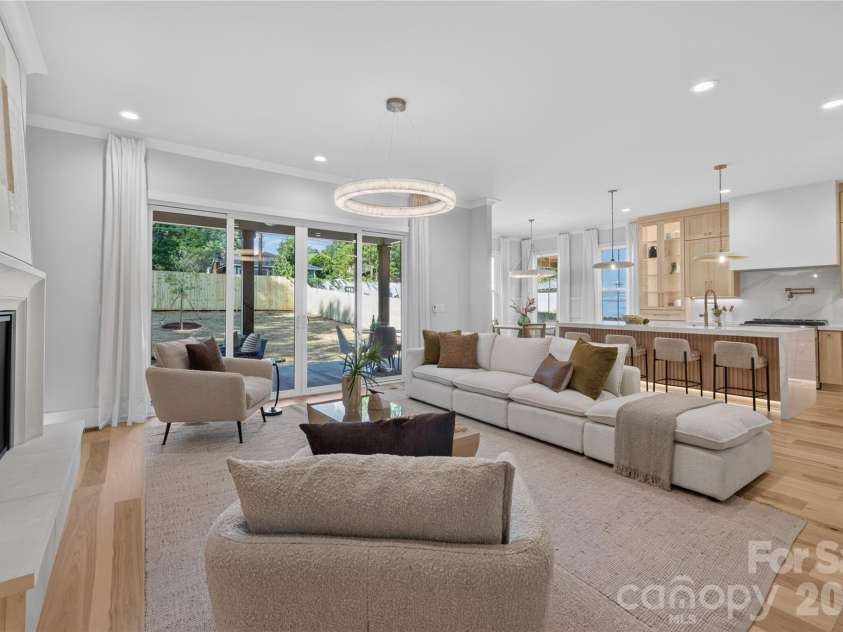 3119 Shenandoah Avenue, Charlotte, NC 28205.  MLS# CAR4394625, YatesRealty ID 34254. Enough said!