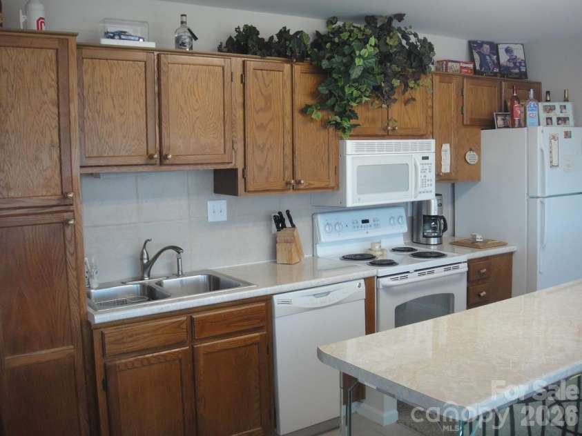 4721 Morehead Road, Concord, NC 28027.  MLS# CAR4388805, YatesRealty ID 34255. 