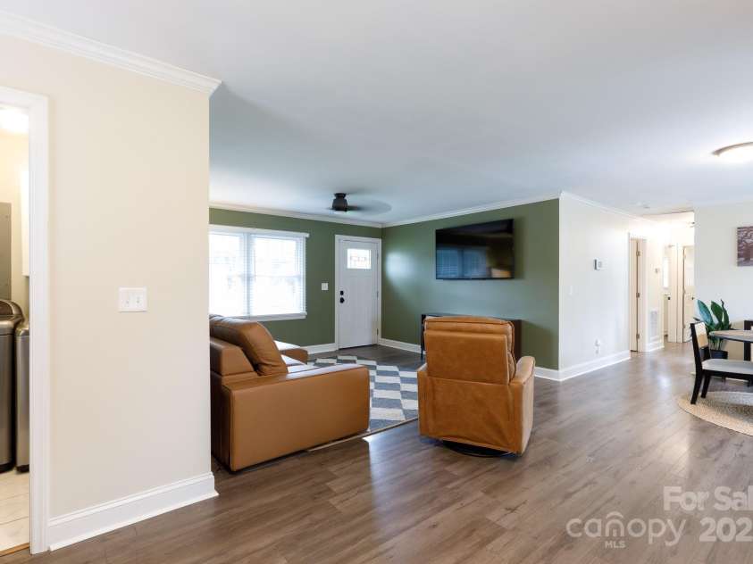 1811 Eastview Road, Rock Hill, SC 29732.  MLS# CAR4288455, YatesRealty ID 34256. 