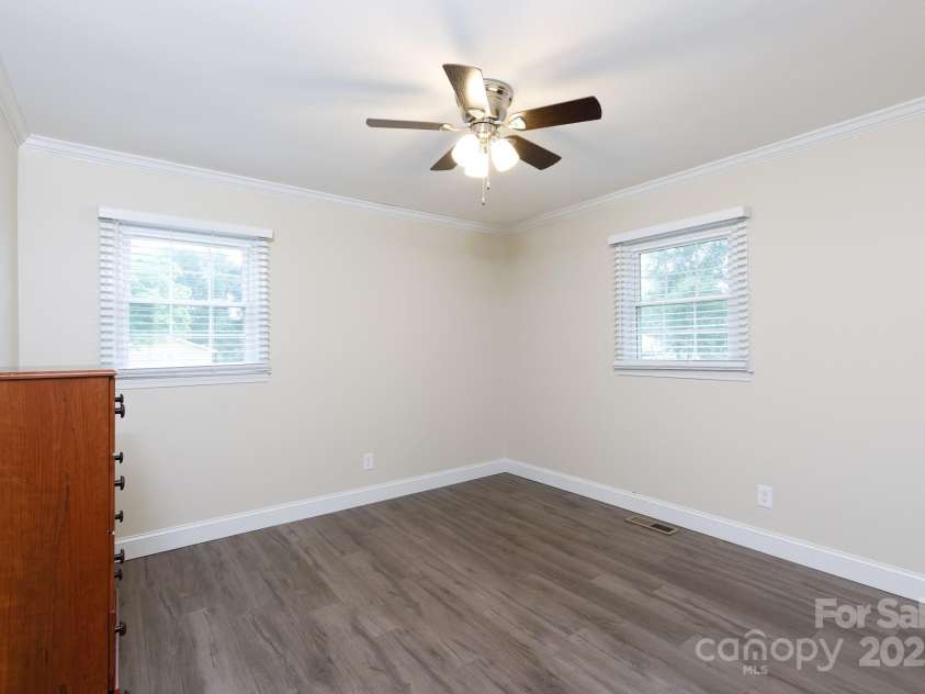 1811 Eastview Road, Rock Hill, SC 29732.  MLS# CAR4288455, YatesRealty ID 34256. 