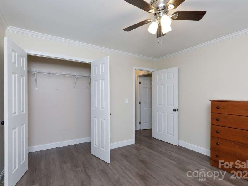 1811 Eastview Road, Rock Hill, SC 29732.  MLS# CAR4288455, YatesRealty ID 34256. 