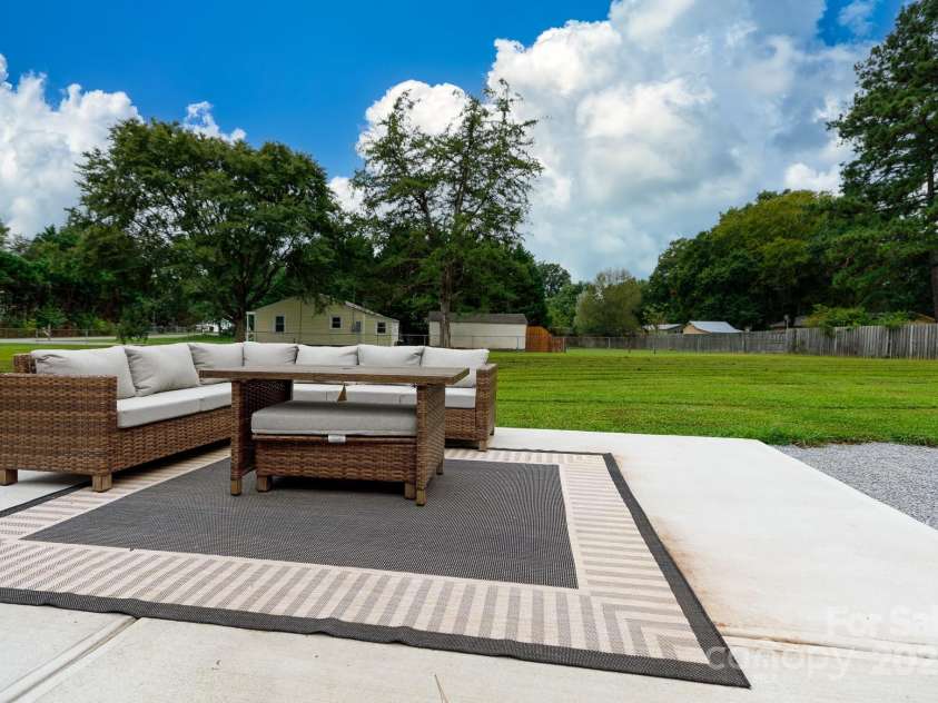 1811 Eastview Road, Rock Hill, SC 29732.  MLS# CAR4288455, YatesRealty ID 34256. 