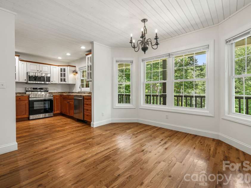 40 Brierfield Drive, Candler, NC 28715.  MLS# CAR4402345, YatesRealty ID 34256. 