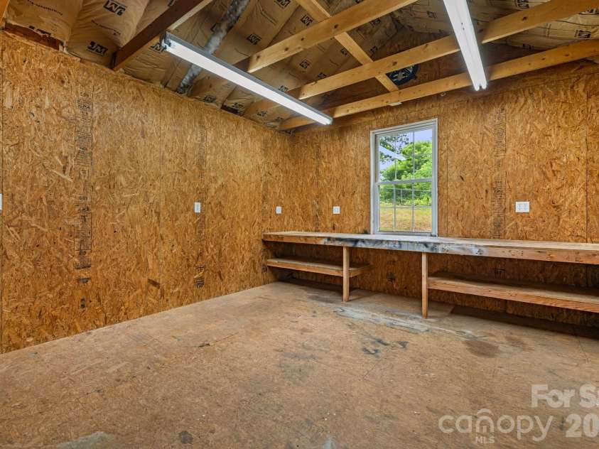 40 Brierfield Drive, Candler, NC 28715.  MLS# CAR4402345, YatesRealty ID 34256. 