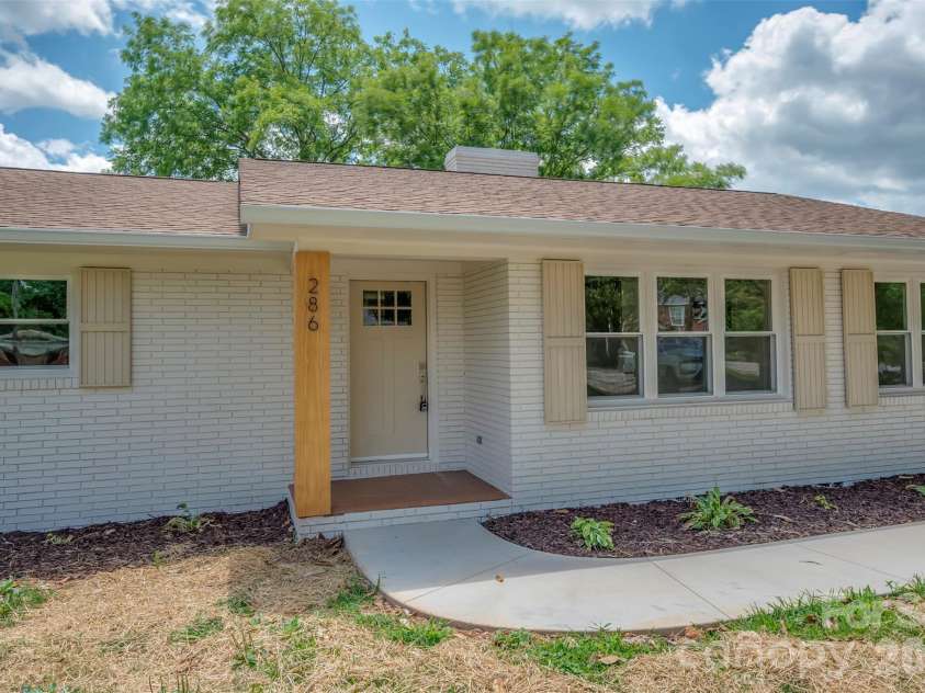 286 Main Street, Mooresboro, NC 28114.  MLS# CAR4394951, YatesRealty ID 34257. 