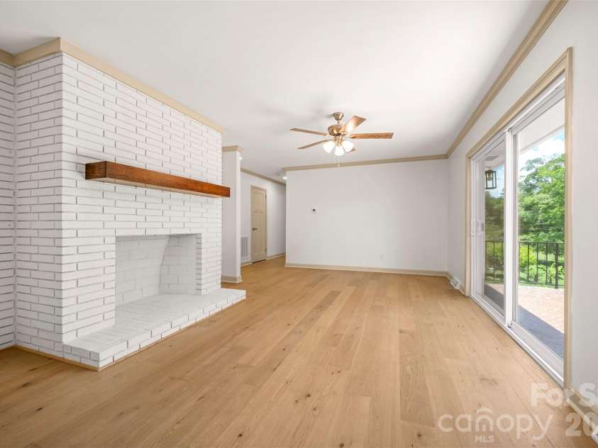 286 Main Street, Mooresboro, NC 28114.  MLS# CAR4394951, YatesRealty ID 34257. 