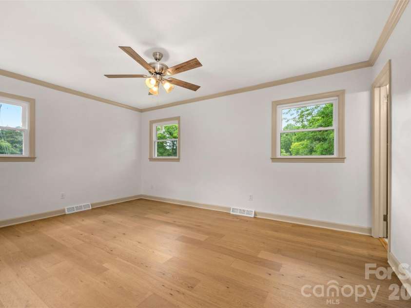 286 Main Street, Mooresboro, NC 28114.  MLS# CAR4394951, YatesRealty ID 34257. 