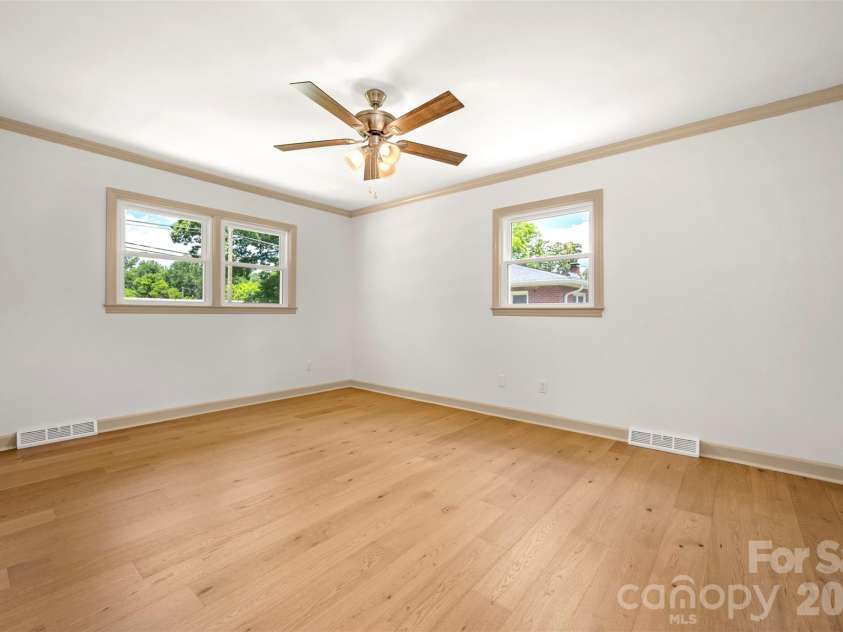 286 Main Street, Mooresboro, NC 28114.  MLS# CAR4394951, YatesRealty ID 34257. 