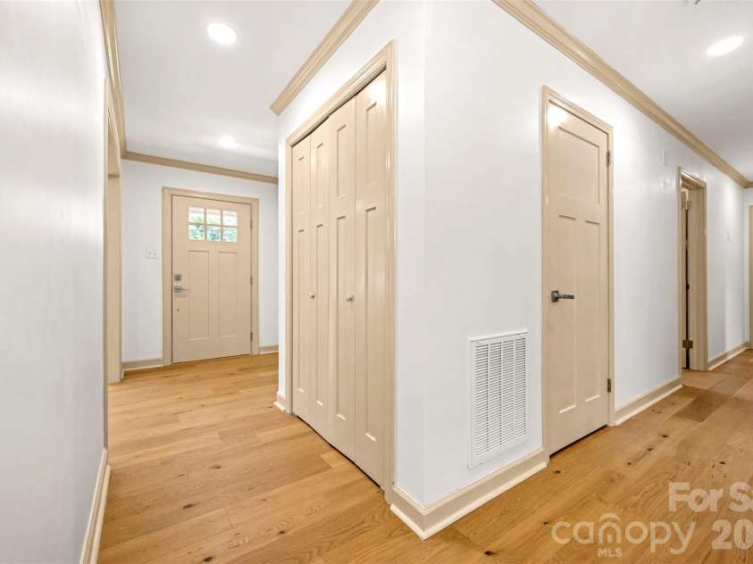 286 Main Street, Mooresboro, NC 28114.  MLS# CAR4394951, YatesRealty ID 34257. 