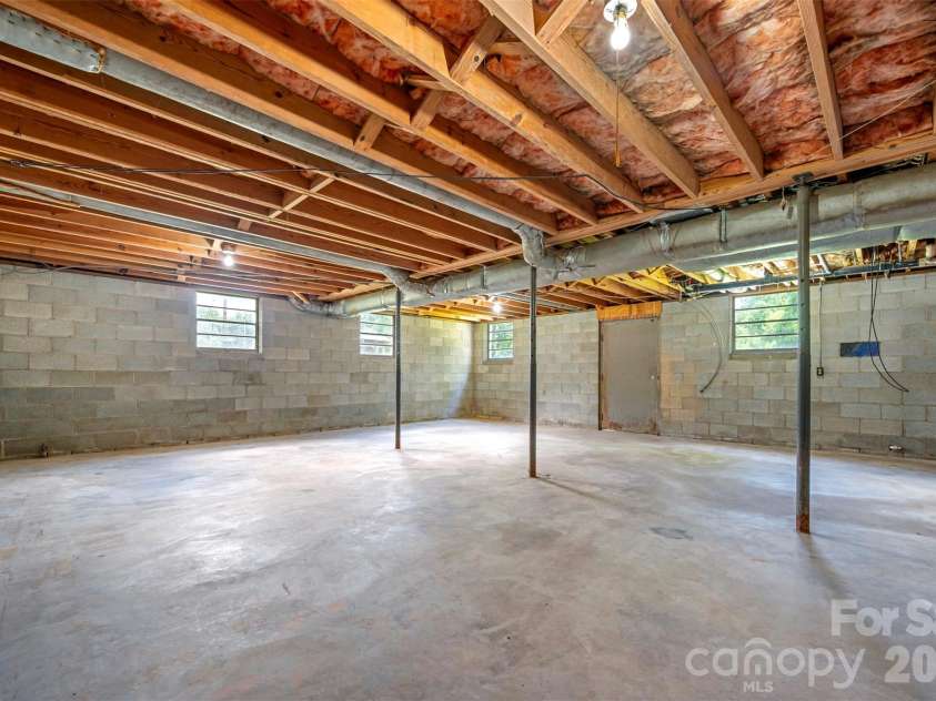 286 Main Street, Mooresboro, NC 28114.  MLS# CAR4394951, YatesRealty ID 34257. 