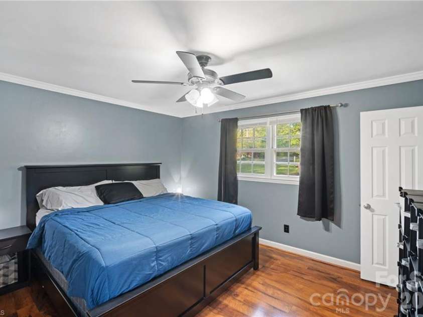 244 Pine Valley Road, Thomasville, NC 27360.  MLS# CAR4395935, YatesRealty ID 34258. 