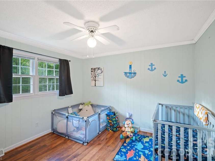 244 Pine Valley Road, Thomasville, NC 27360.  MLS# CAR4395935, YatesRealty ID 34258. 