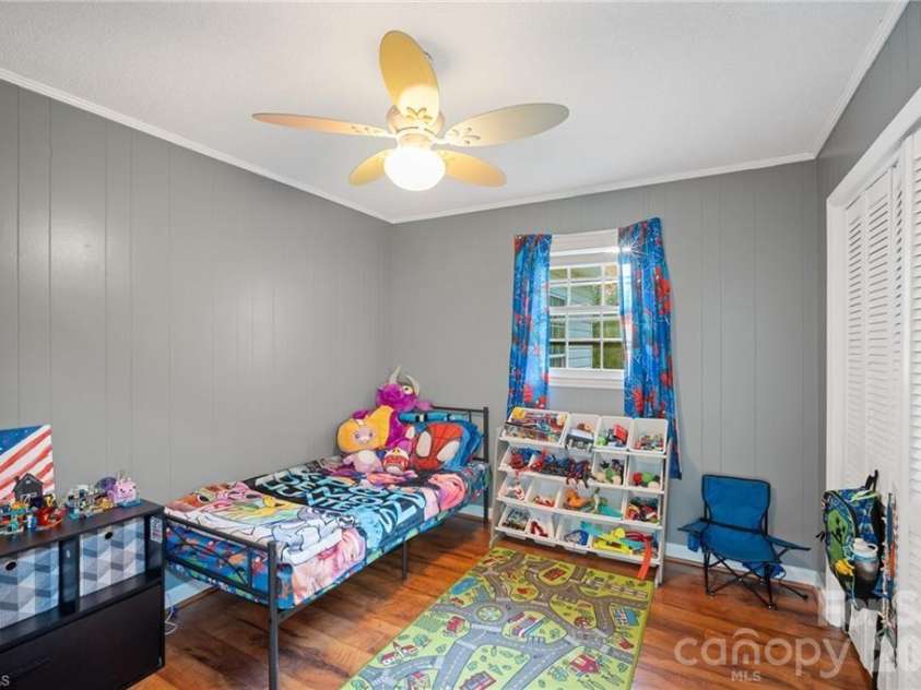 244 Pine Valley Road, Thomasville, NC 27360.  MLS# CAR4395935, YatesRealty ID 34258. 