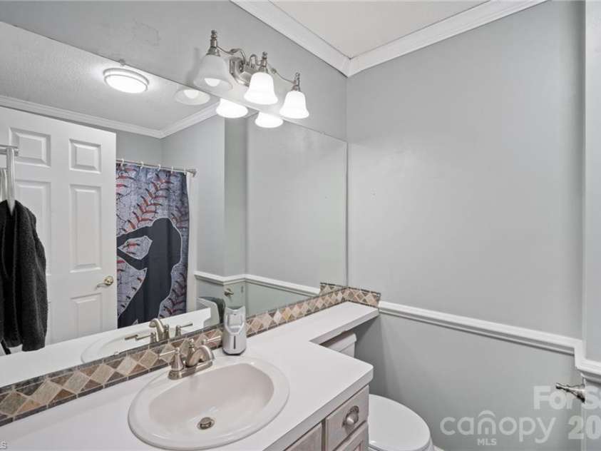 244 Pine Valley Road, Thomasville, NC 27360.  MLS# CAR4395935, YatesRealty ID 34258. 