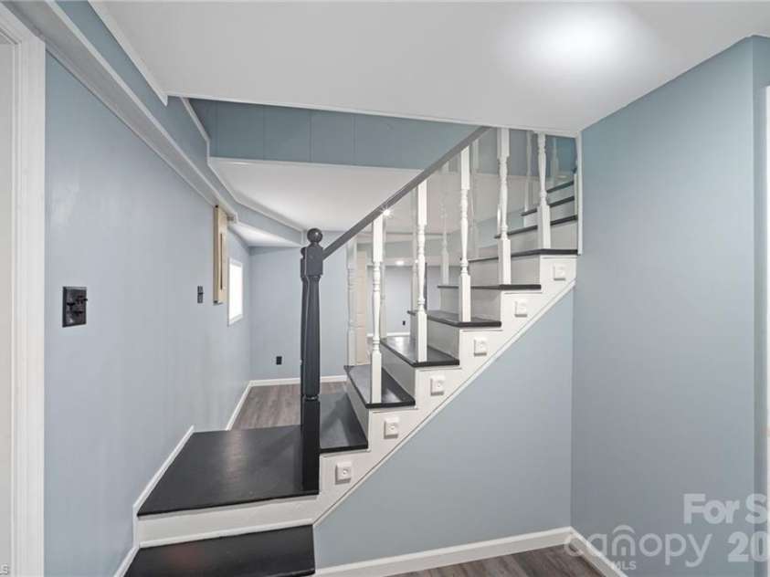 244 Pine Valley Road, Thomasville, NC 27360.  MLS# CAR4395935, YatesRealty ID 34258. 