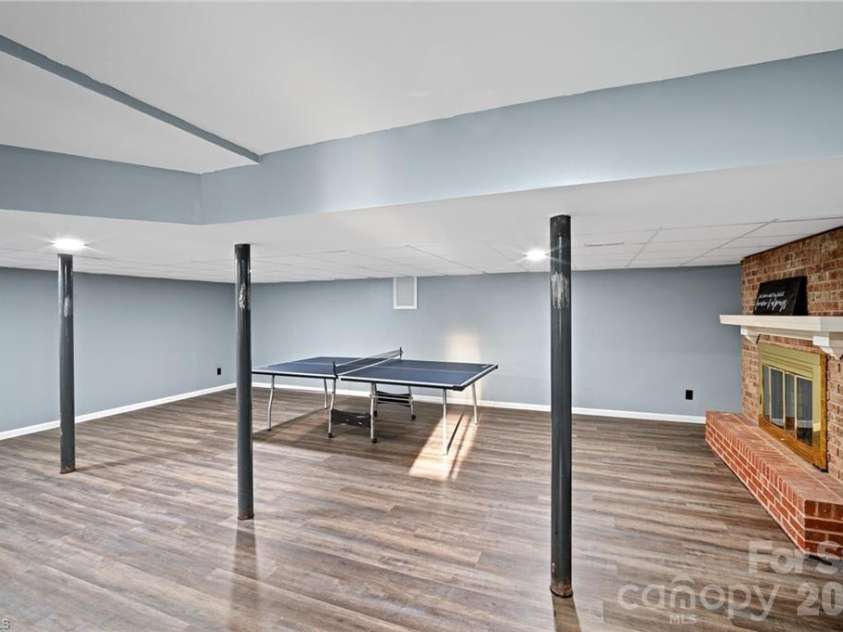 244 Pine Valley Road, Thomasville, NC 27360.  MLS# CAR4395935, YatesRealty ID 34258. 