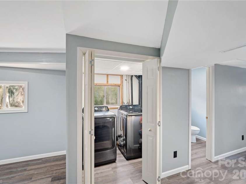 244 Pine Valley Road, Thomasville, NC 27360.  MLS# CAR4395935, YatesRealty ID 34258. 