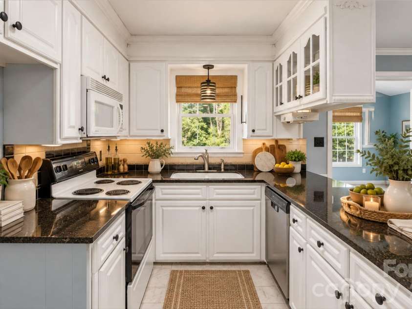 244 Pine Valley Road, Thomasville, NC 27360.  MLS# CAR4395935, YatesRealty ID 34258. 