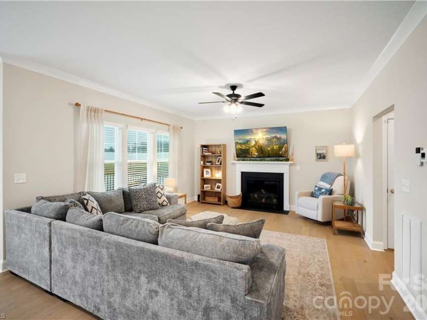 360 Wynnfall Drive, Lexington, NC 27295.  MLS# CAR4395943, YatesRealty ID 34259. 
