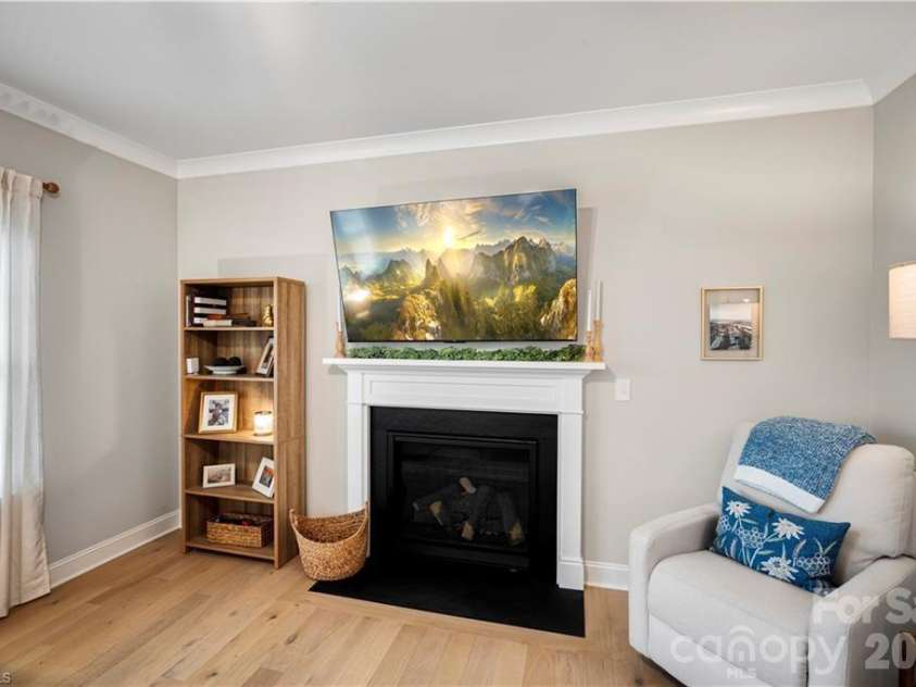 360 Wynnfall Drive, Lexington, NC 27295.  MLS# CAR4395943, YatesRealty ID 34259. 