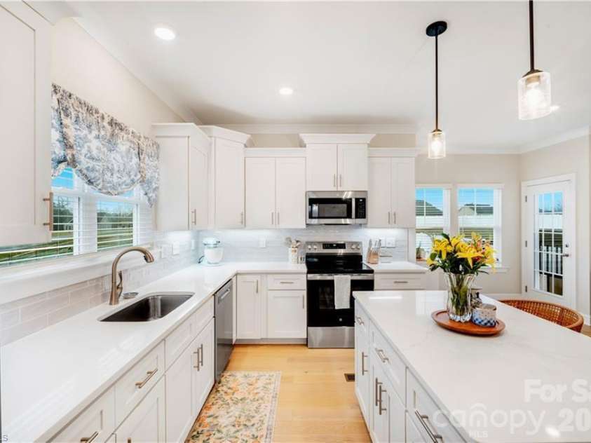 360 Wynnfall Drive, Lexington, NC 27295.  MLS# CAR4395943, YatesRealty ID 34259. 