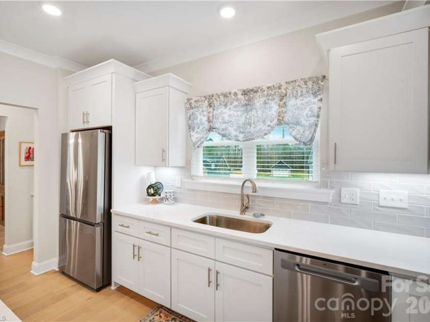 360 Wynnfall Drive, Lexington, NC 27295.  MLS# CAR4395943, YatesRealty ID 34259. 