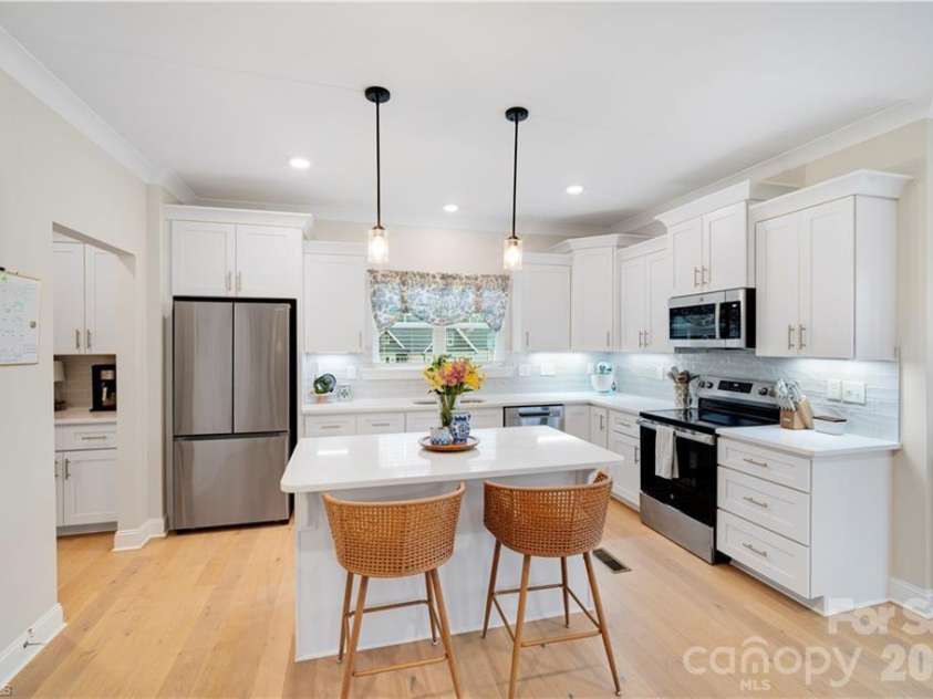 360 Wynnfall Drive, Lexington, NC 27295.  MLS# CAR4395943, YatesRealty ID 34259. 