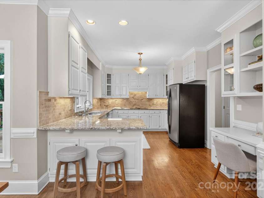 9909 Pallisers Terrace, Charlotte, NC 28210.  MLS# CAR4289242, YatesRealty ID 34259. 