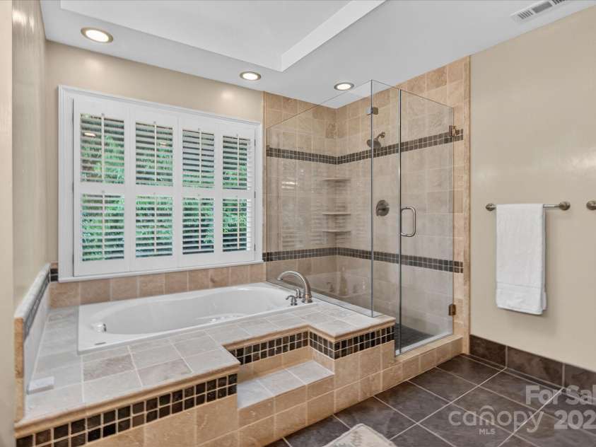 9909 Pallisers Terrace, Charlotte, NC 28210.  MLS# CAR4289242, YatesRealty ID 34259. 