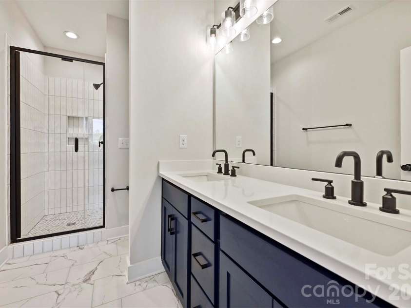 1227 34th Street, Charlotte, NC 28205.  MLS# CAR4211267, YatesRealty ID 3426. Primary Bath