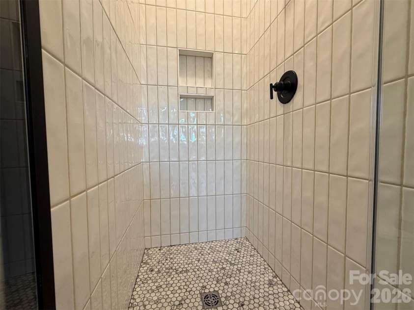 1227 34th Street, Charlotte, NC 28205.  MLS# CAR4211267, YatesRealty ID 3426. Primary Bath