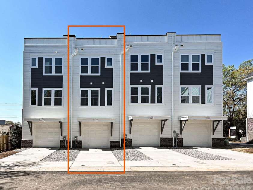 1227 34th Street, Charlotte, NC 28205.  MLS# CAR4211267, YatesRealty ID 3426. Private driveway