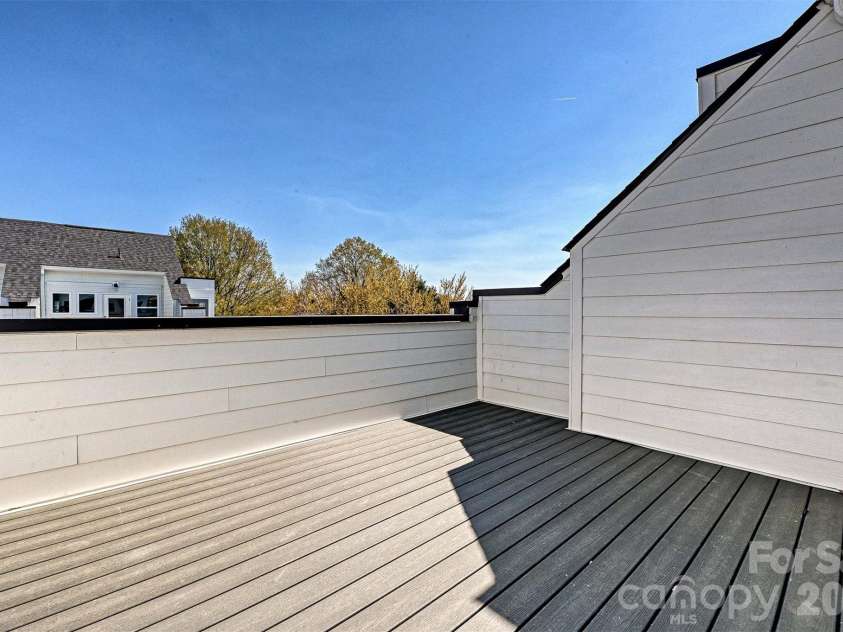 1227 34th Street, Charlotte, NC 28205.  MLS# CAR4211267, YatesRealty ID 3426. Rooftop Terrace