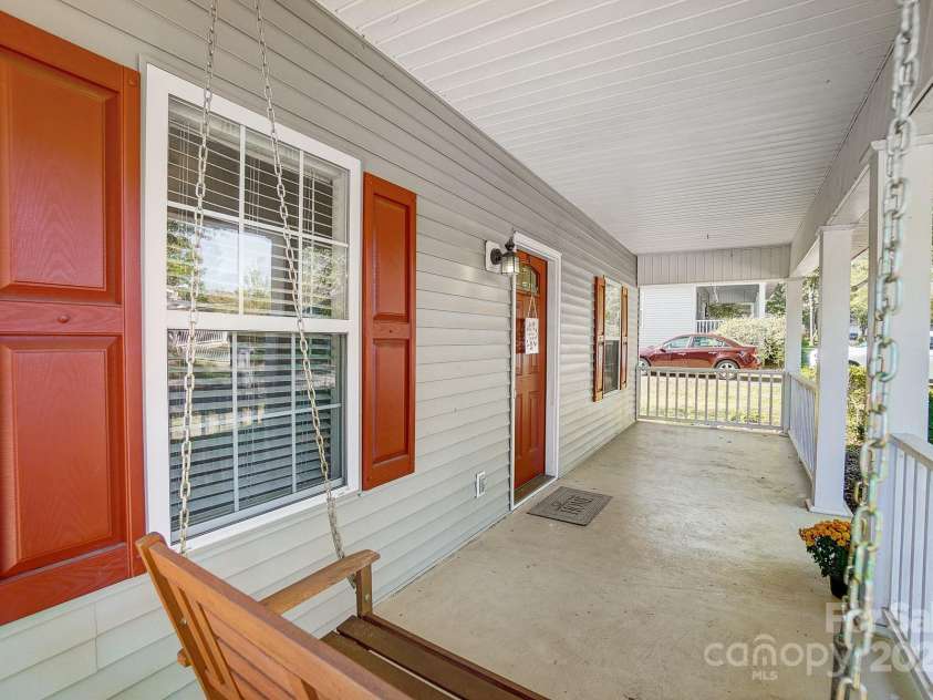 220 6th Street, Belmont, NC 28012.  MLS# CAR4194682, YatesRealty ID 3426. 