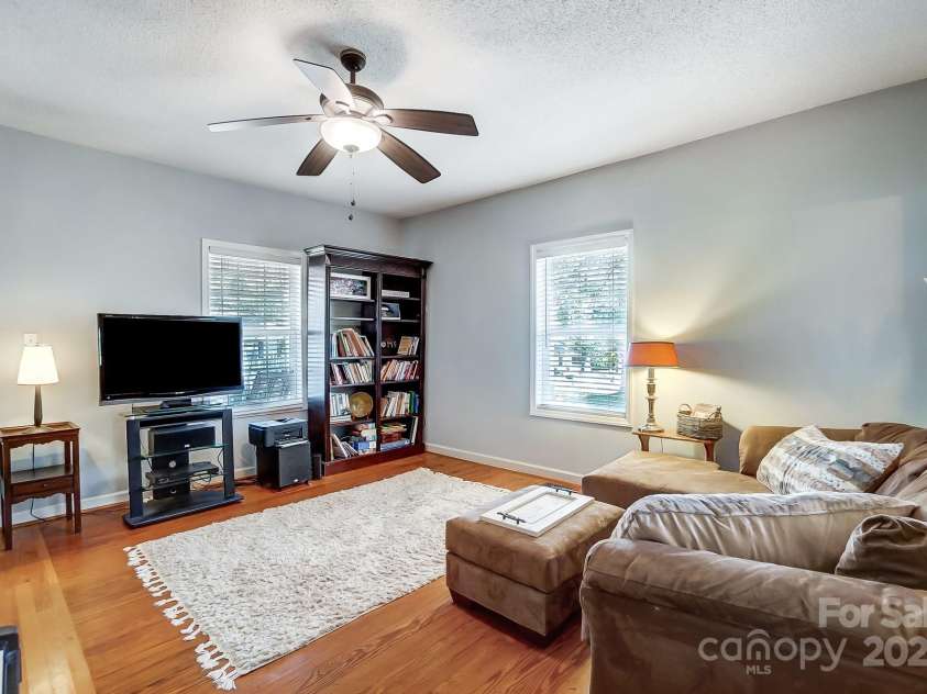 220 6th Street, Belmont, NC 28012.  MLS# CAR4194682, YatesRealty ID 3426. 