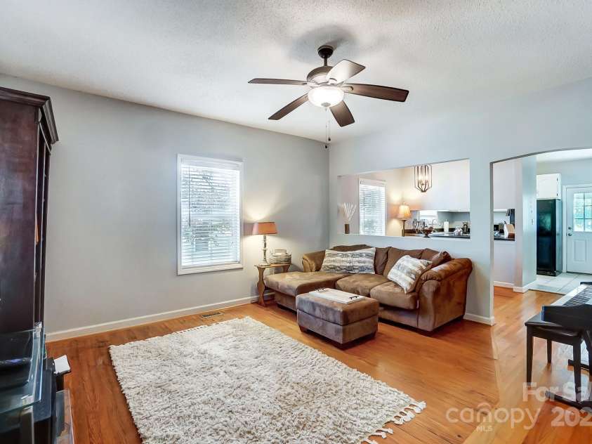 220 6th Street, Belmont, NC 28012.  MLS# CAR4194682, YatesRealty ID 3426. 