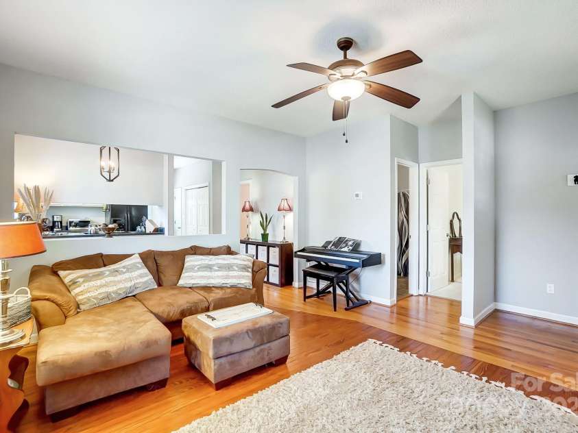 220 6th Street, Belmont, NC 28012.  MLS# CAR4194682, YatesRealty ID 3426. 