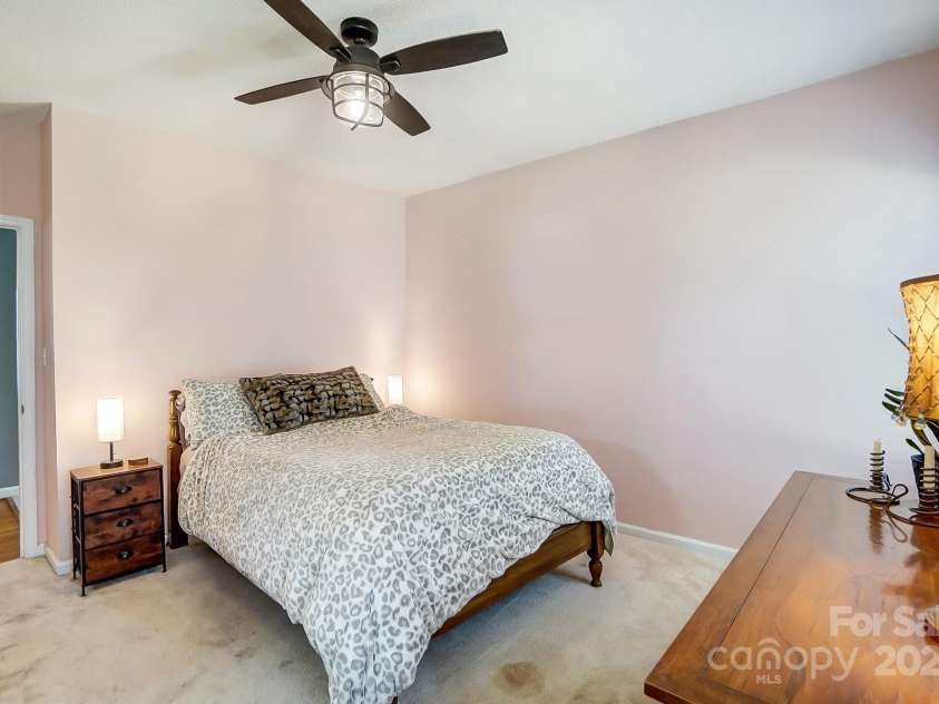 220 6th Street, Belmont, NC 28012.  MLS# CAR4194682, YatesRealty ID 3426. 