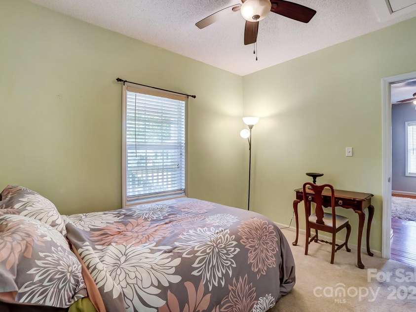 220 6th Street, Belmont, NC 28012.  MLS# CAR4194682, YatesRealty ID 3426. 