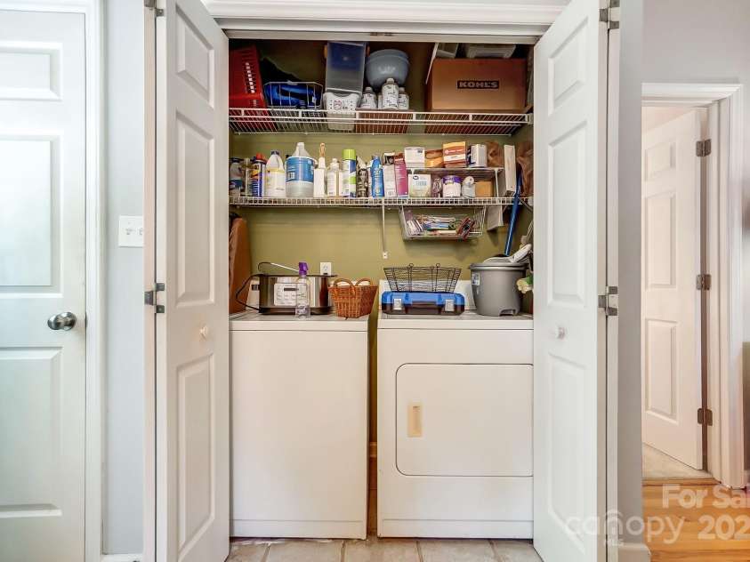 220 6th Street, Belmont, NC 28012.  MLS# CAR4194682, YatesRealty ID 3426. 